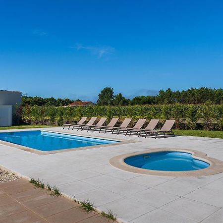 Villa Ria Овар Екстер'єр фото
